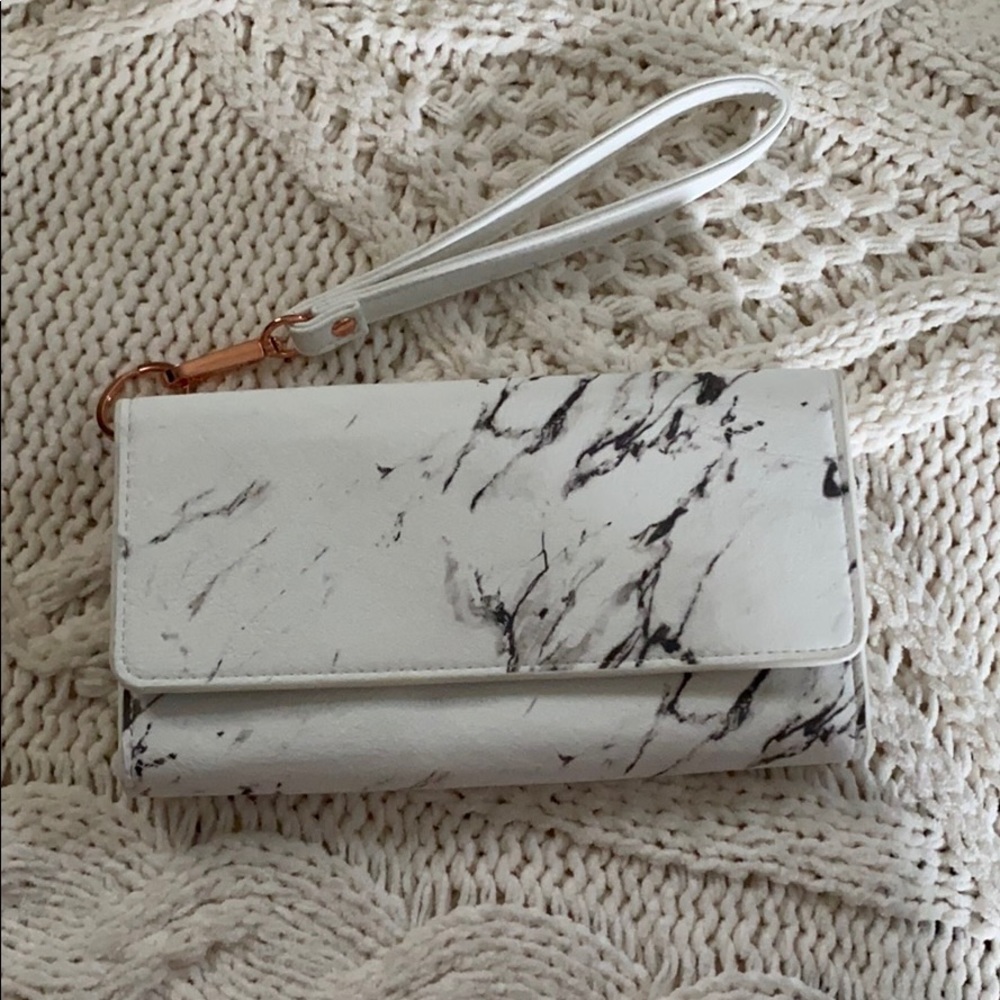🎁SOLD 🎁NEW | Charming Charlie |White/black